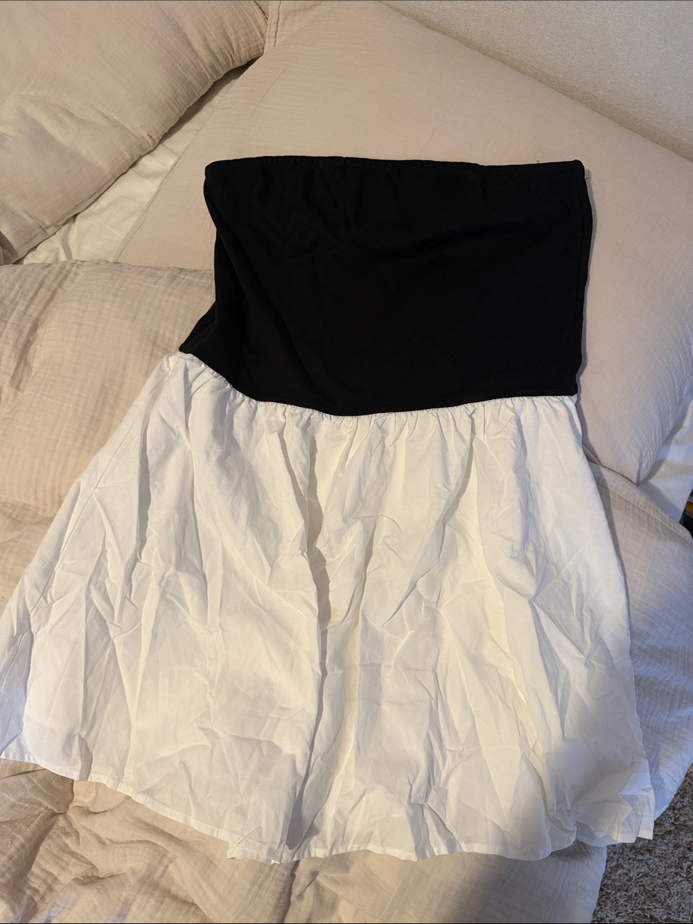 Backless Short Dress - Picture 4 of 6